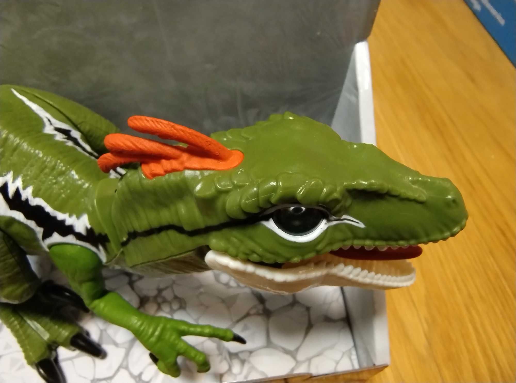 Figurka interaktywna Dino Action seria 1 Raptor