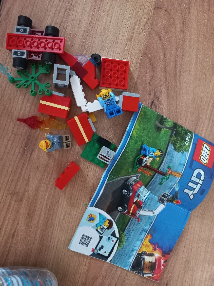 zestaw Lego wóz strażacki 4+