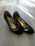 Buty roz 38.            .