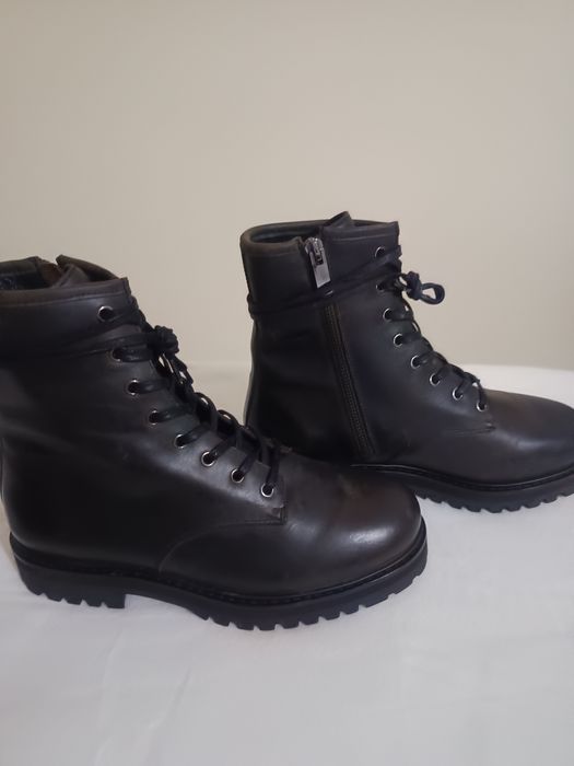 Botas verdes escuro/preto em pele tam 36.5