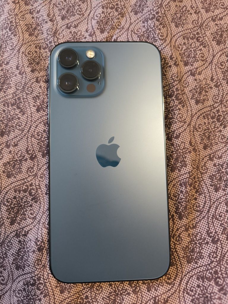 Продам iPhone 12 pro max 256