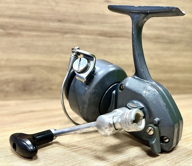 Stary kołowrotek wędkarski NORIS Shakespeare 2010 na ślimaku