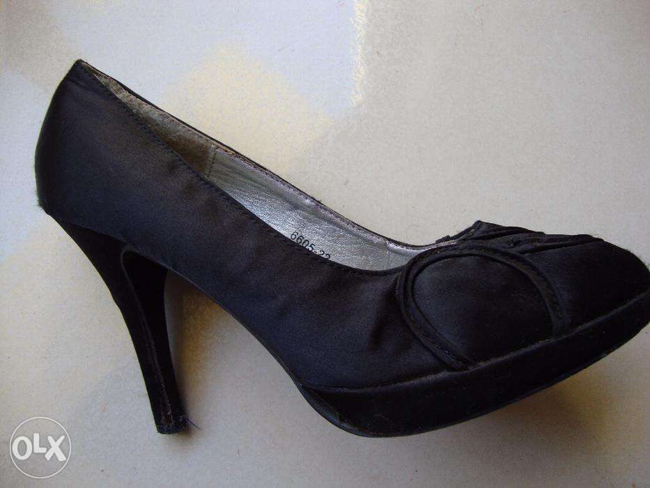 Sapatos pretos de senhora -Tamanho 39