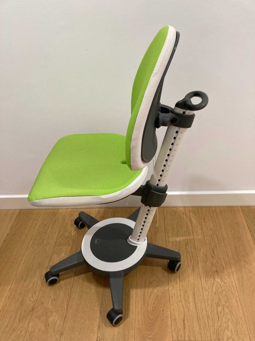 Krzesło regulowane marki Moll