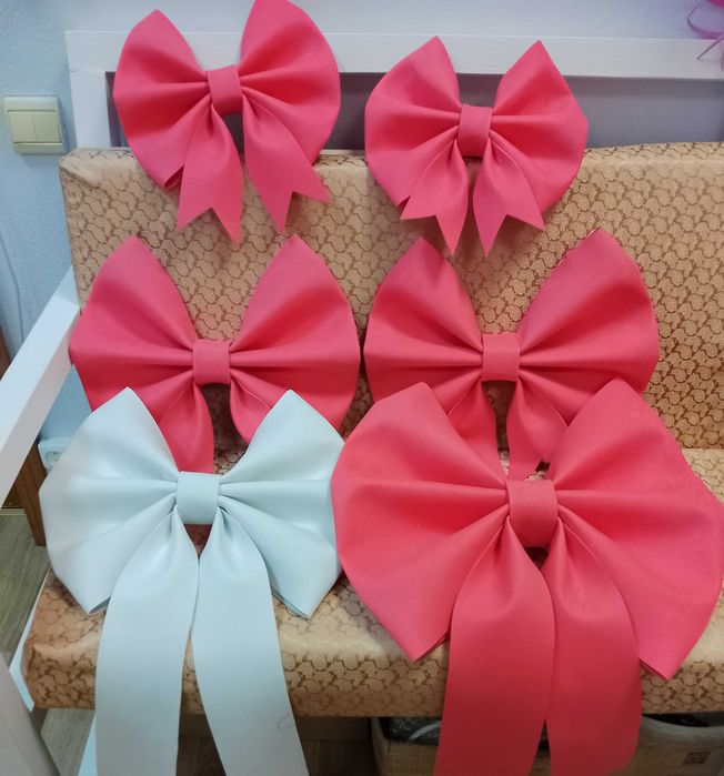 Великий бант на машину, фасад, оформлення, декор для оформлення