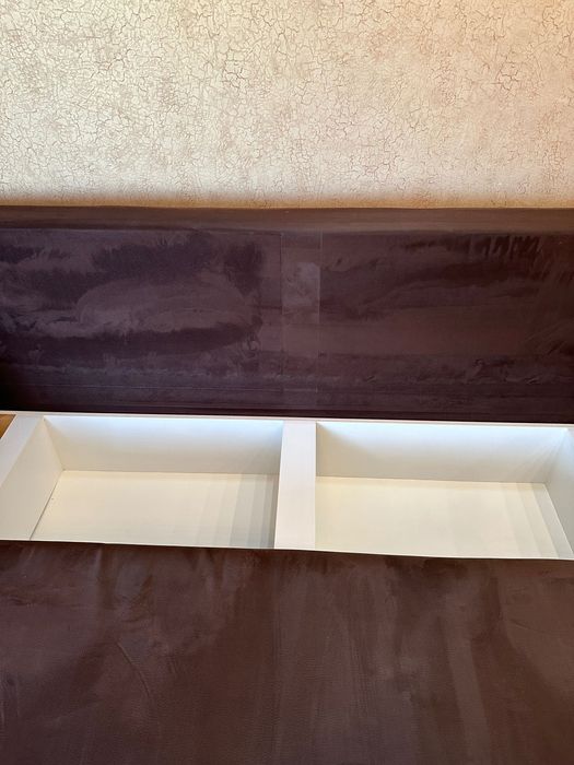 Продам розкладні диван з кріслом.