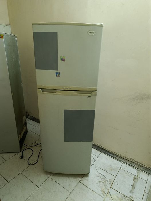 Холодильник самсунг, рабочий