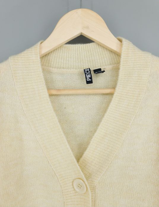 Kardigan na guziki ecru Pieces M