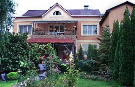 Аренда  посуточно с Бассейном Софиевская борщаговка .