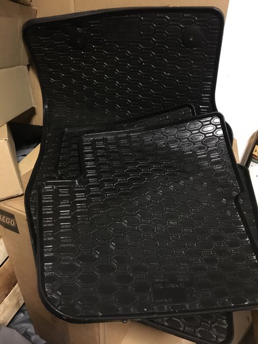 Dywaniki gumowe do Opla Corsy D/E lub Adama