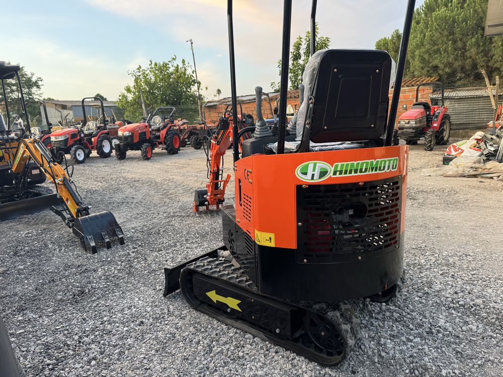 Mini giratoria Hinomoto nova 1T 3 baldes engate rapido