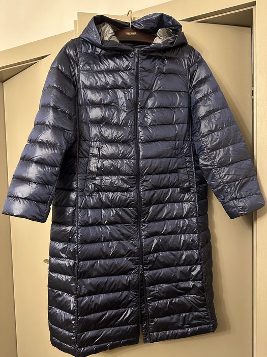 Плащ 100-граммовка в отличном состоянии с капюшоном,двойным язычком