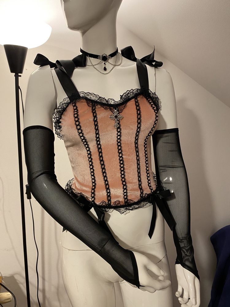 Top pudrowy aksamitny z kokardkami i koronką S lolita alternative