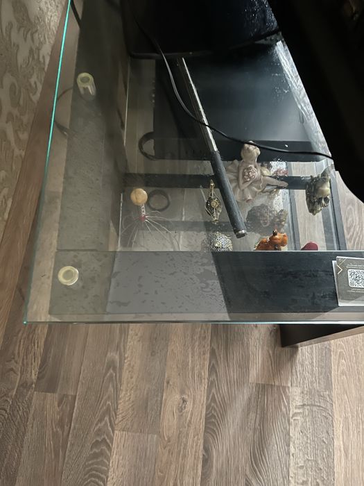 Стіл скляний під телевізор колір венге