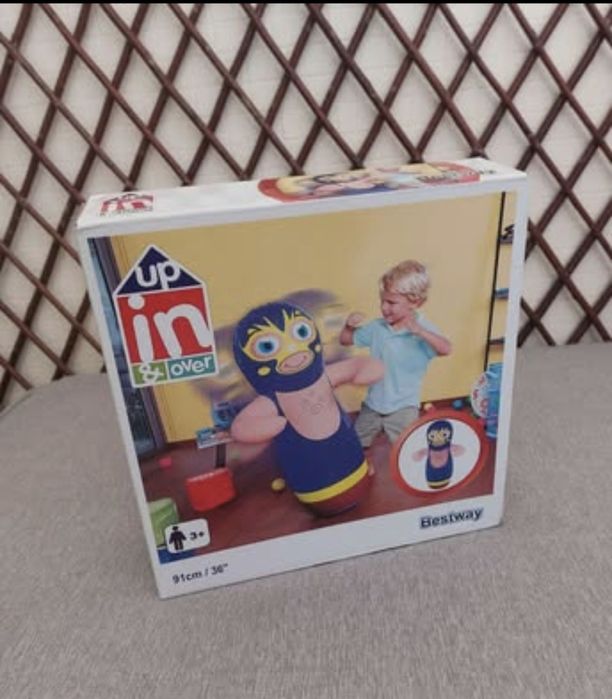 Boneco insuflavel boxe