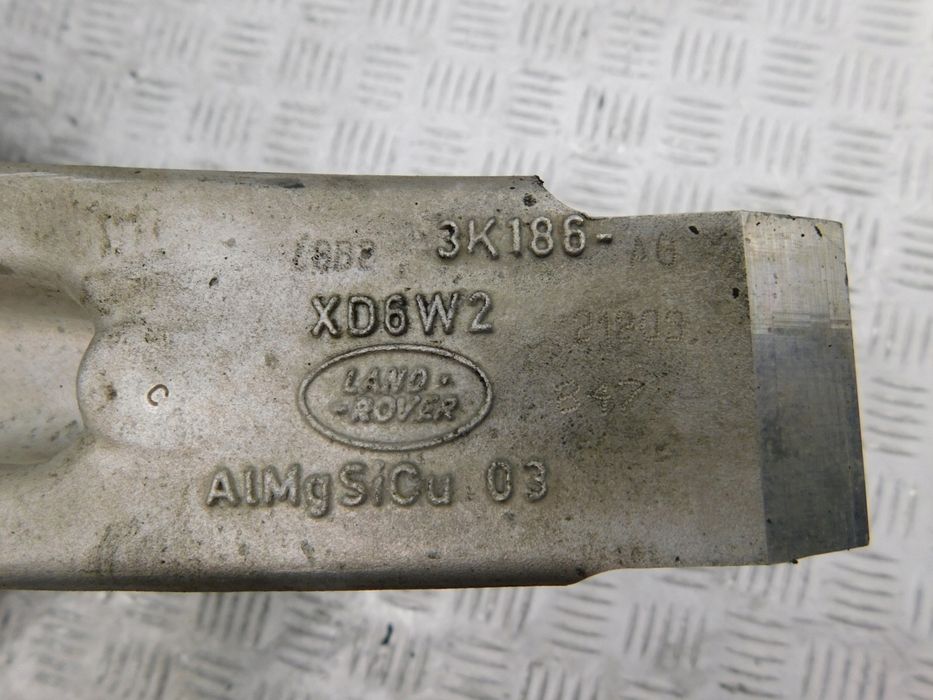 zwrotnica lewa przód - land rover defender ii l663 19- 3.0d