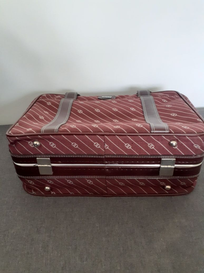 Walizka podróżna turystyczna bagaż podręczny retro