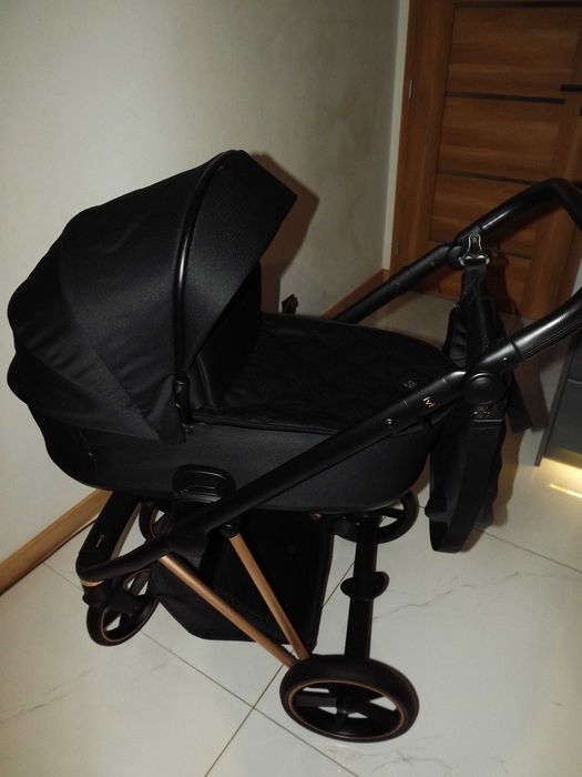 Wózek Roan ivi 2.0 fotelik cybex cloud z Rodkladny do pozycji leżacej