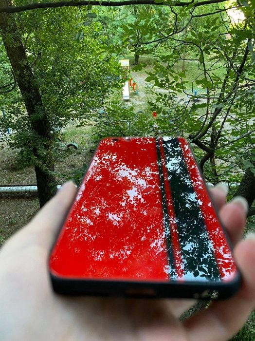 Зеркальный красный чехол с черными полосками на Iphone 6 Plus