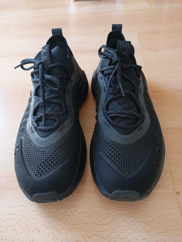 Tênis sapatilhas Under Armour
