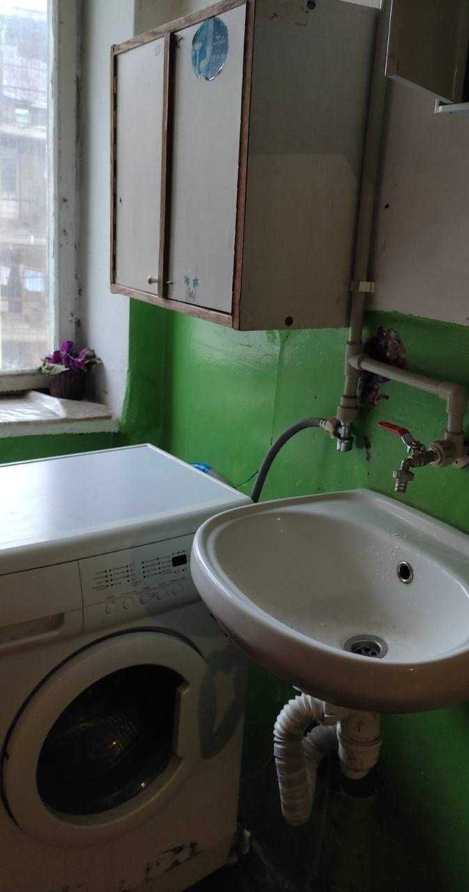 Продам кімнату в гуртожитку по вулиці Дмитра Білоконя.