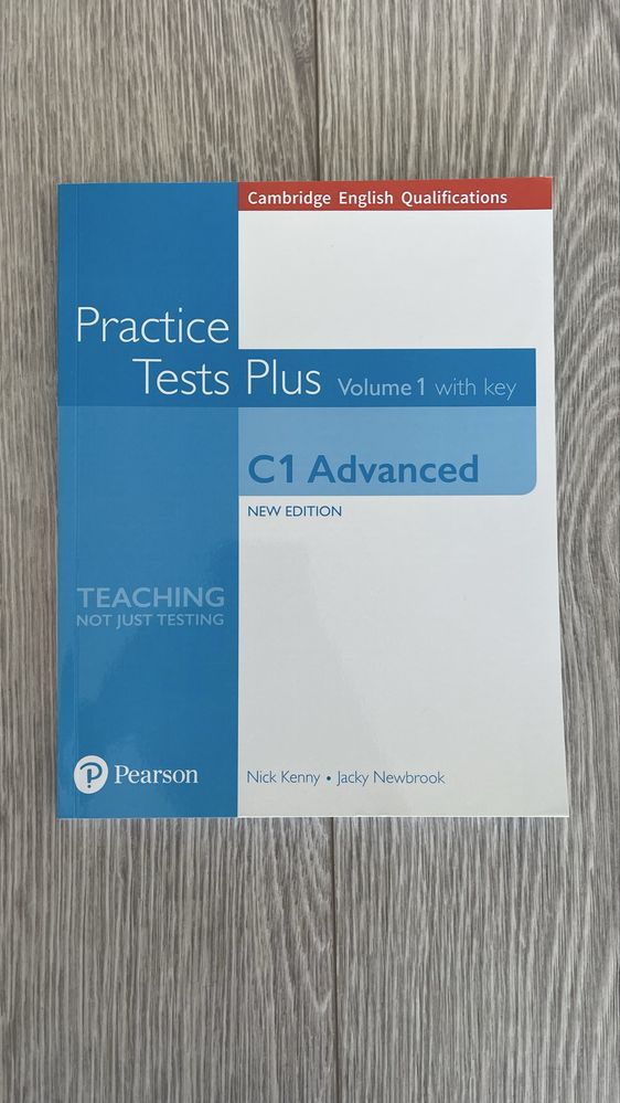 Livro Inglês C1 Advanced: Practise Tests Plus