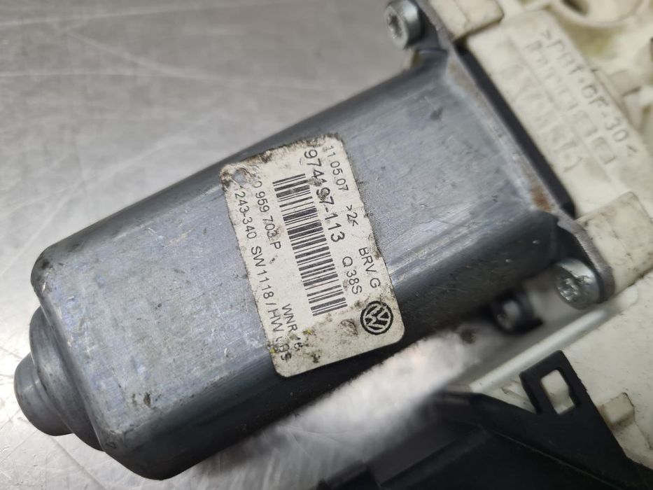 Motor vidro trás esquerdo VOLKSWAGEN Passat (3C2)