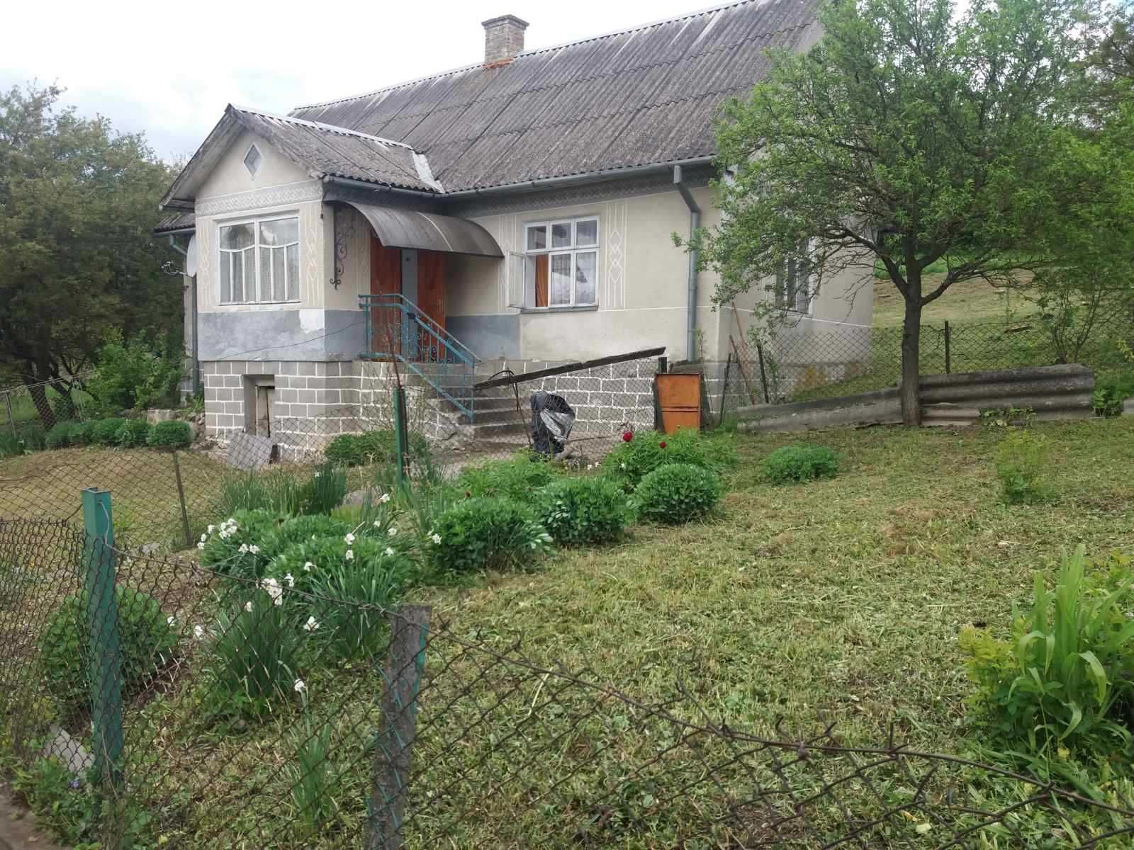 Будинок з великою земельною ділянкою с.Чесники, Рогатинський район