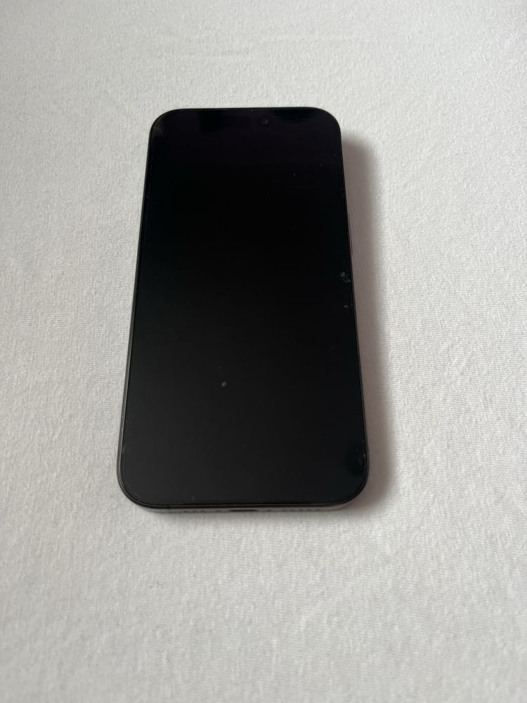 Telefon Iphon 15 pro 512 gb
