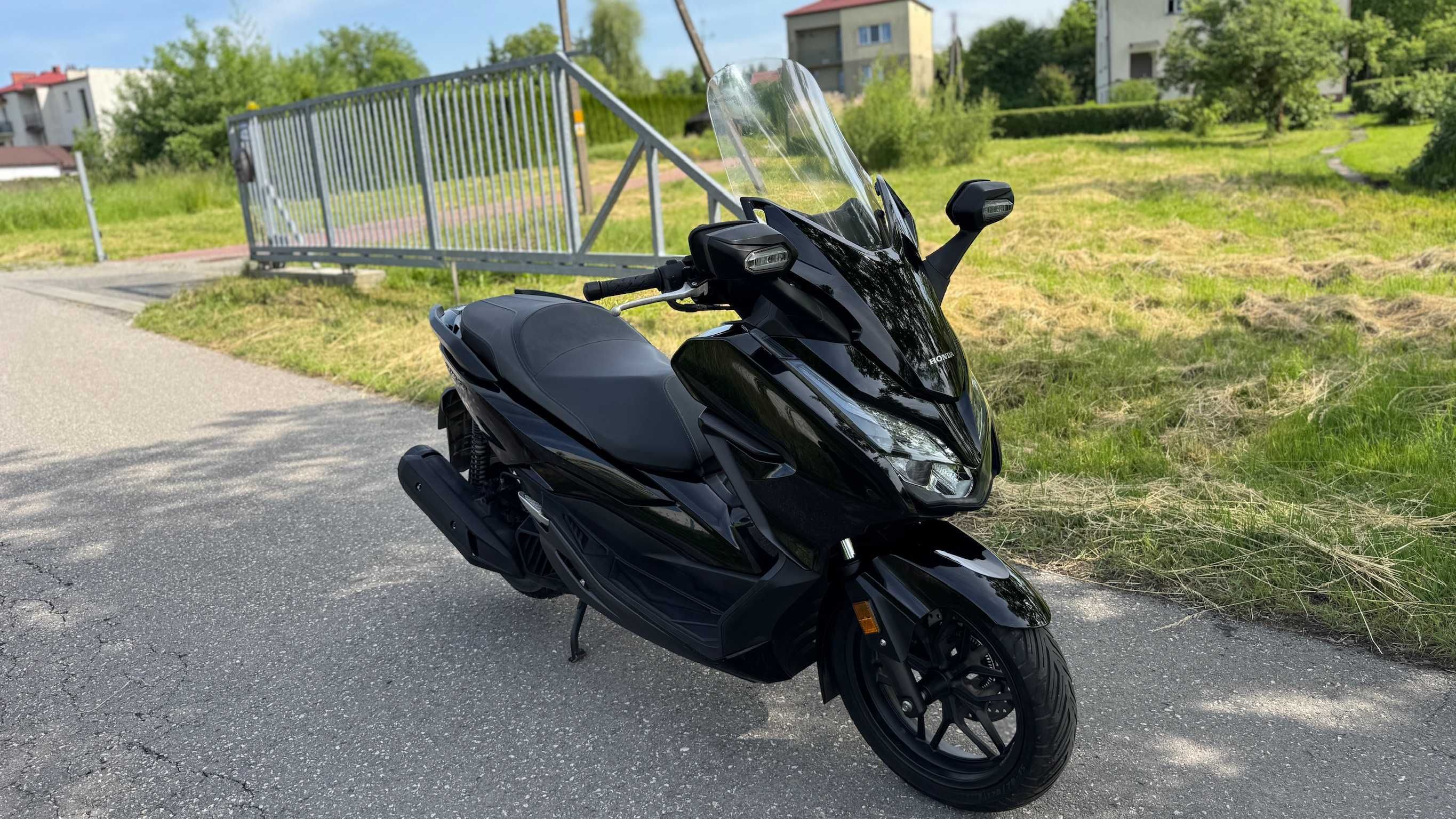 Honda Forza 125 model 2018 OKAZJA start-stop regulowana szyba keyless