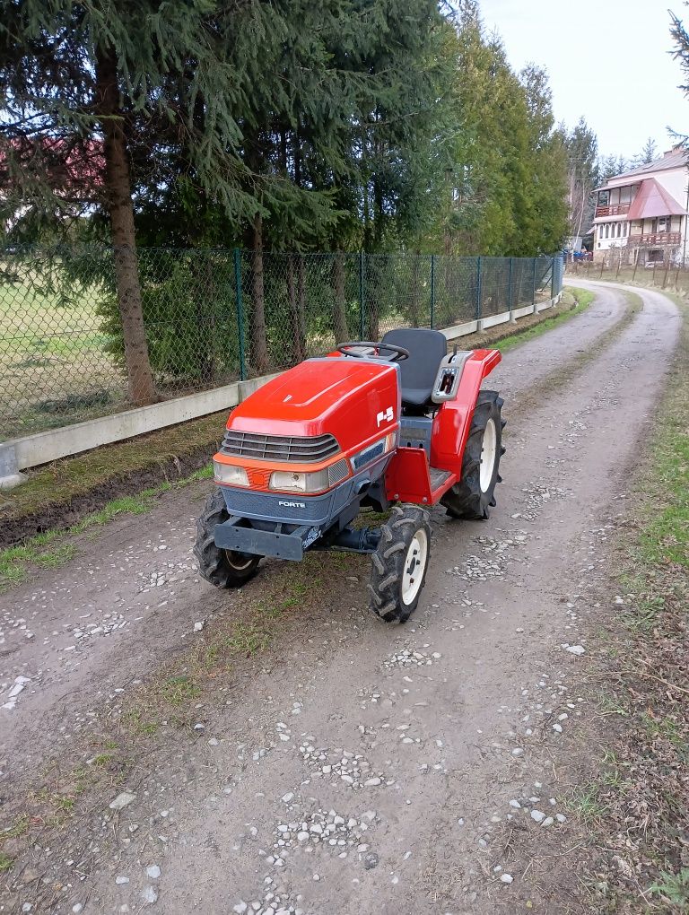 Traktor Yanmar F5 4x4 iseki Kubota mitsubishi