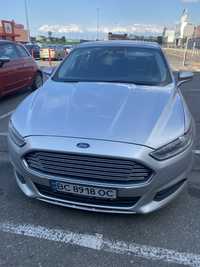 Ford Fusion Hybrid 2015