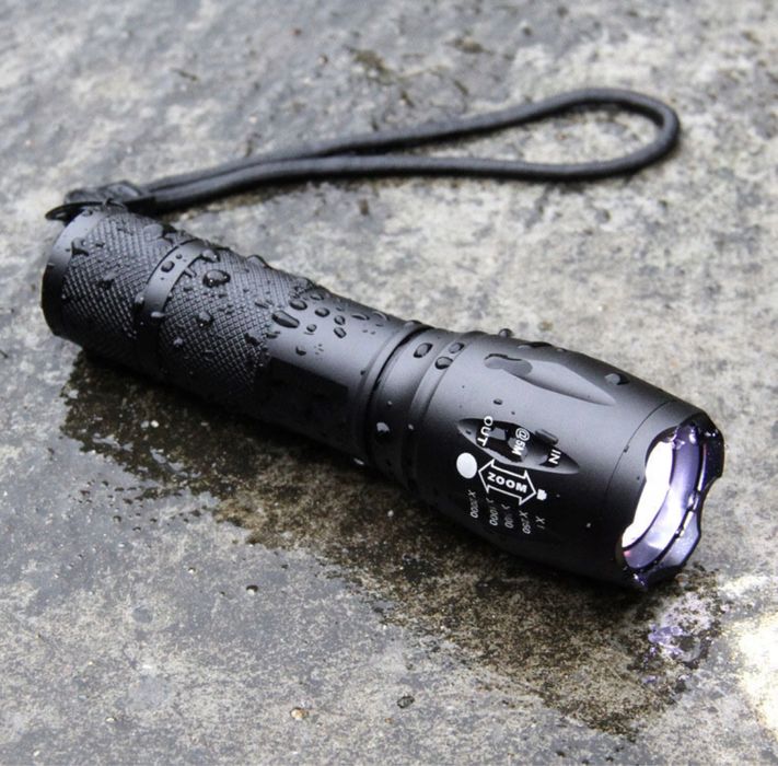 Latarka Wojskowa Led Cree Xml-T6 Zoom Wodoodporna 1800Lm 1Km