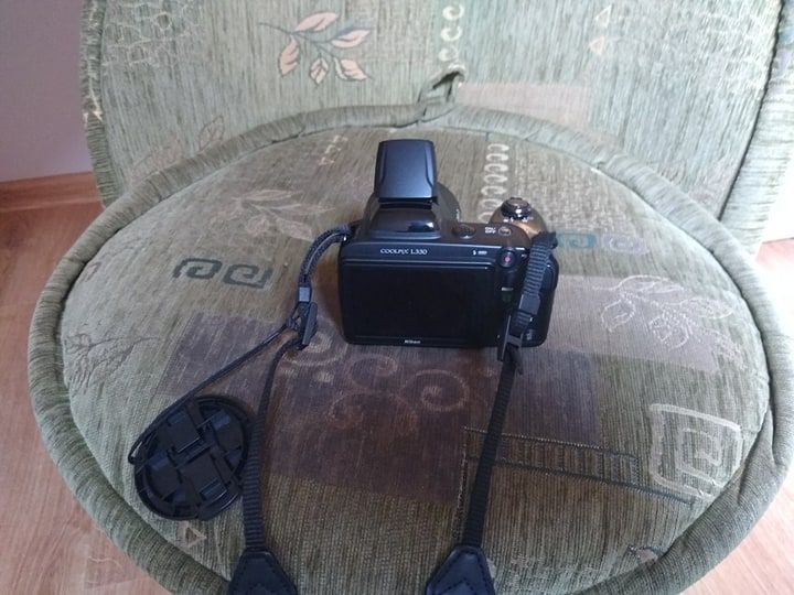 Aparat nikon l330