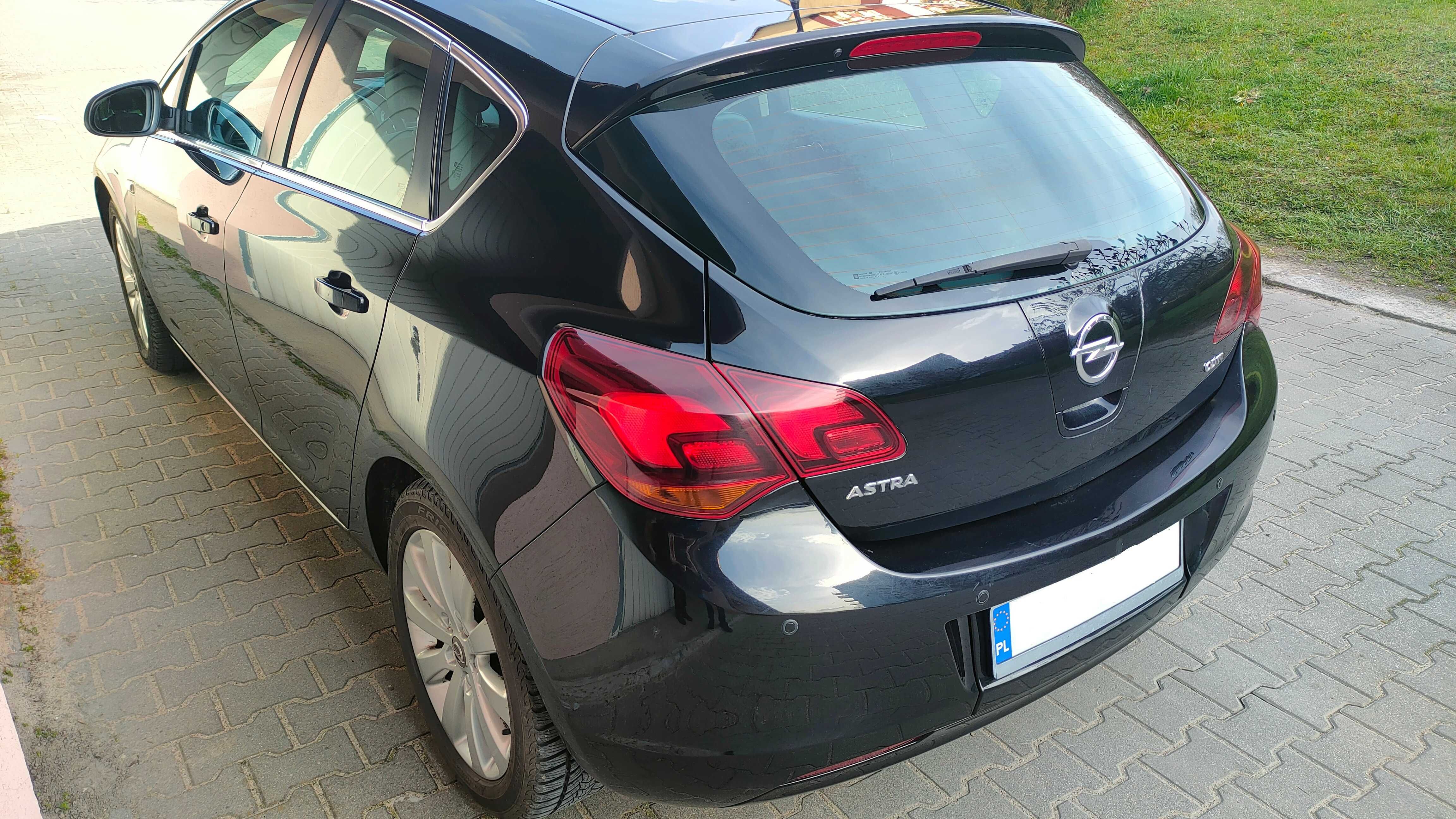 Opel Astra J IV 1.7 CDTI bogato wyposażona - bagażnik na rowery