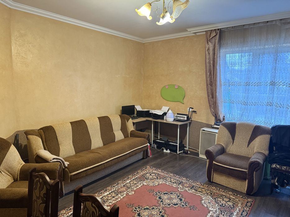 1к центр вул. Штефана Августина