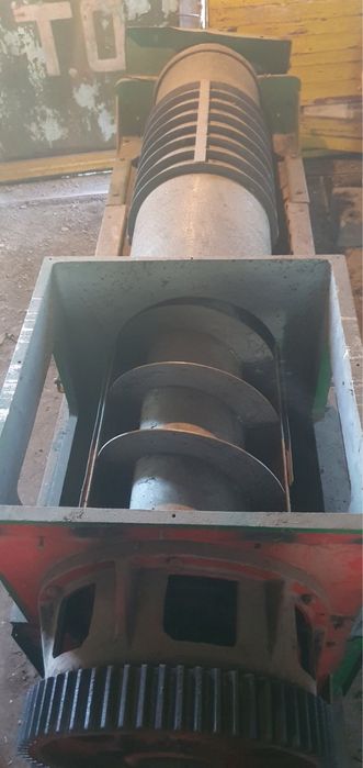 Шнековий прес сепаратор