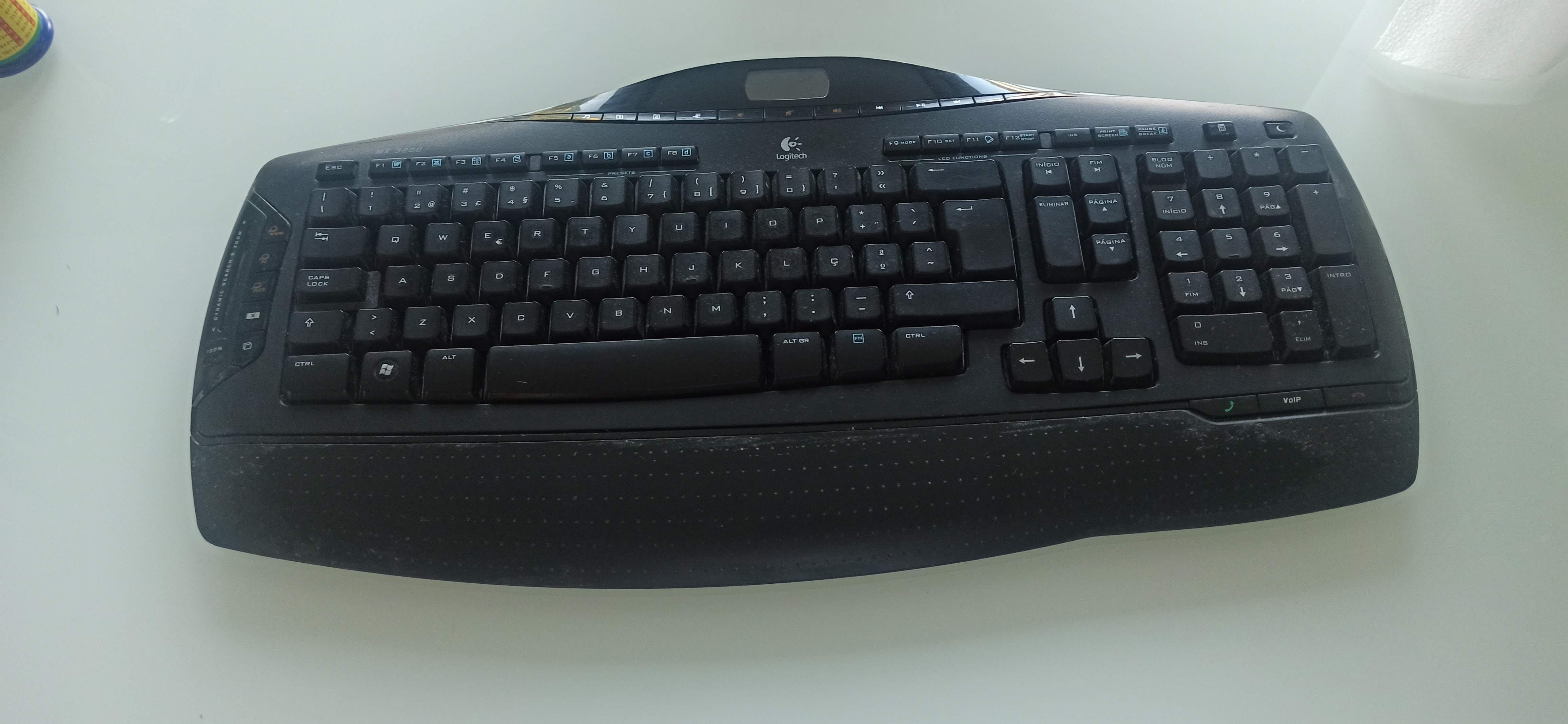 teclado Logitech MX3200