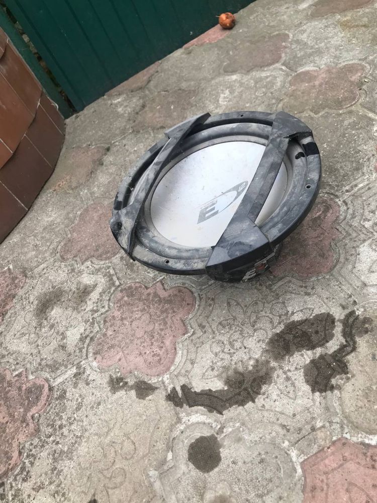 Продам колонку на 800w, не дорого, всі питання в особисті повідомлення