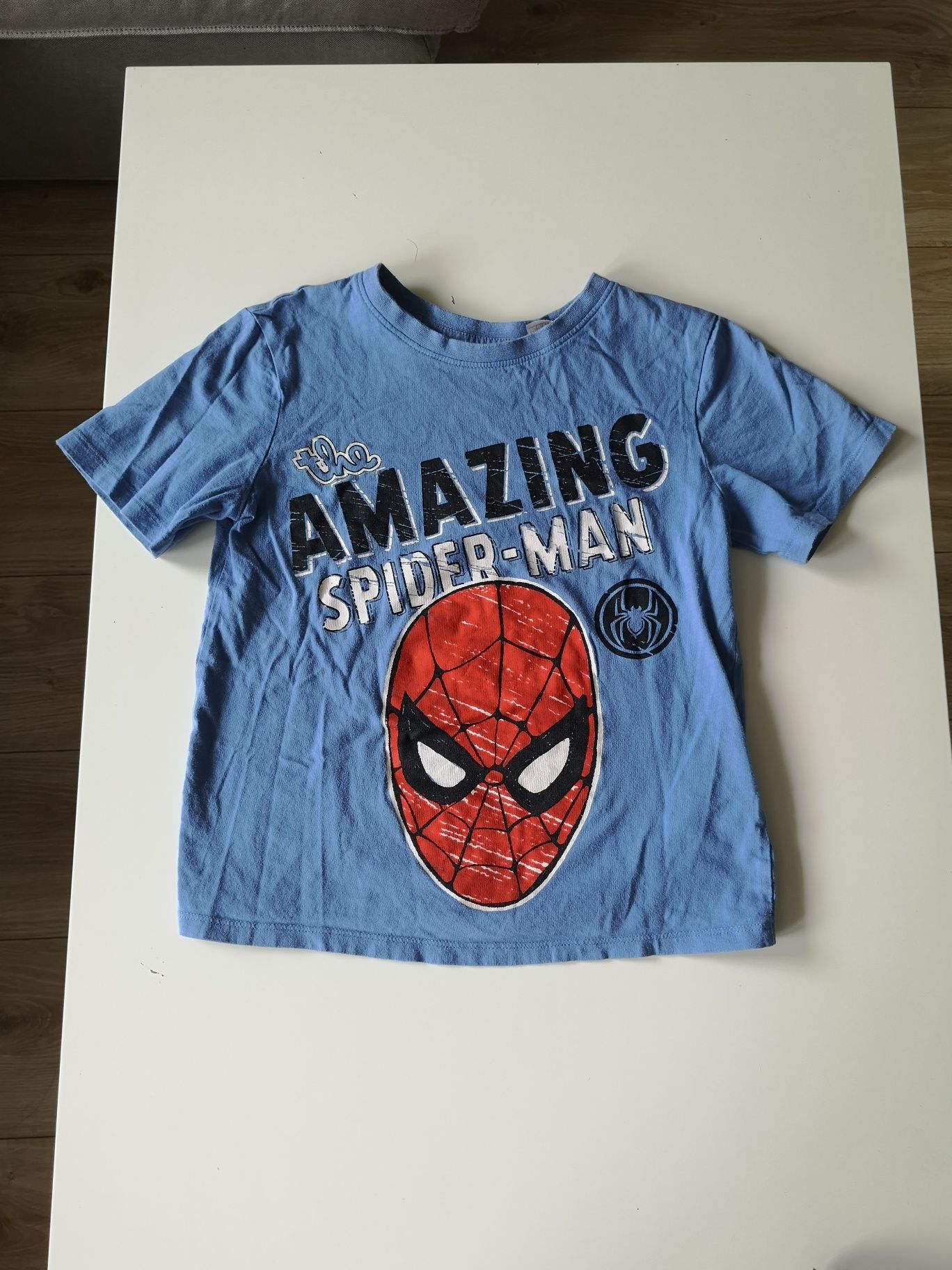 Niebieska koszulka Spiderman h&m 122 cm