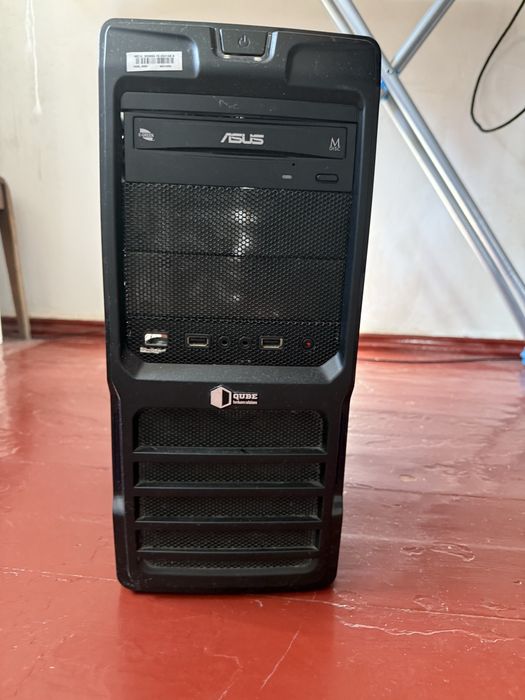 Корпус Qube    .