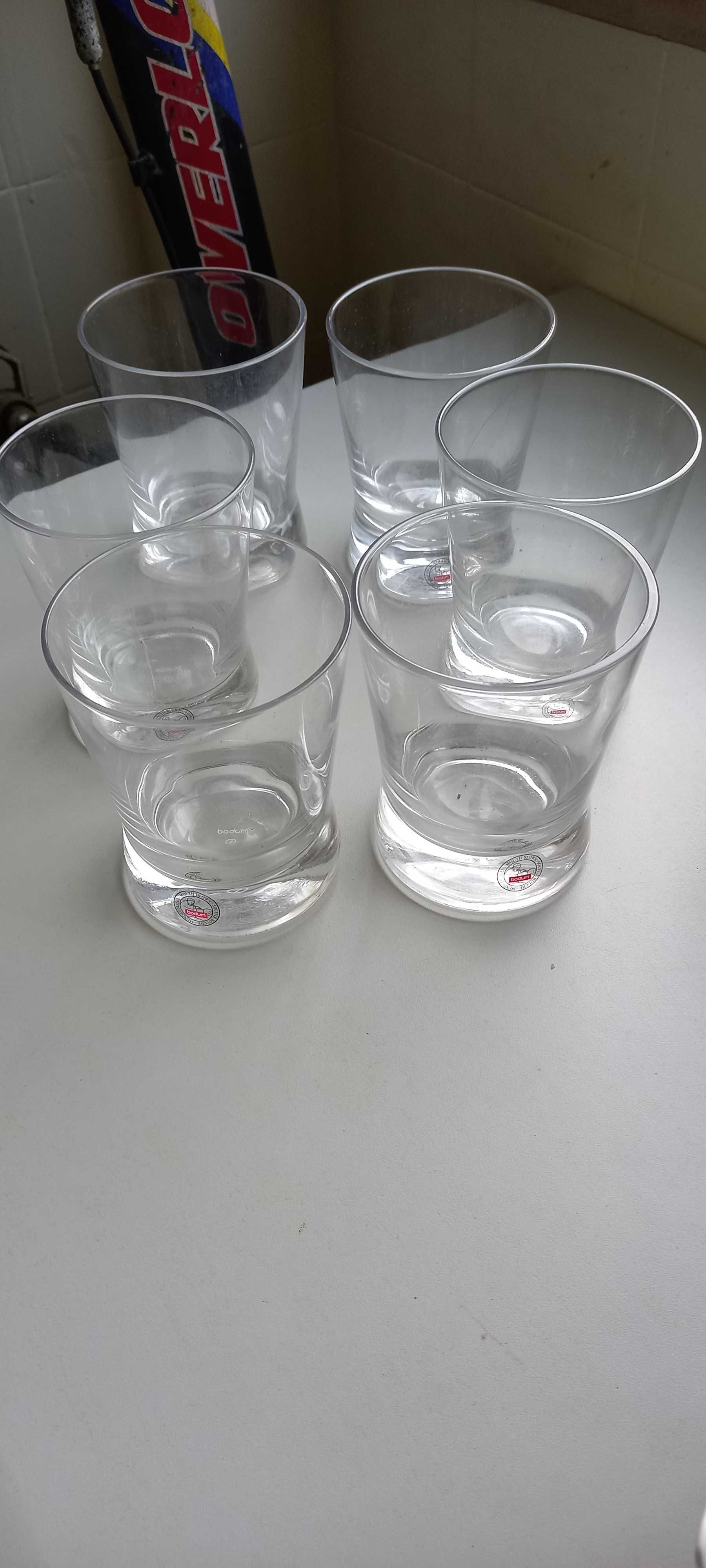 Vendo 6 copos marca Bodum de parede dupla