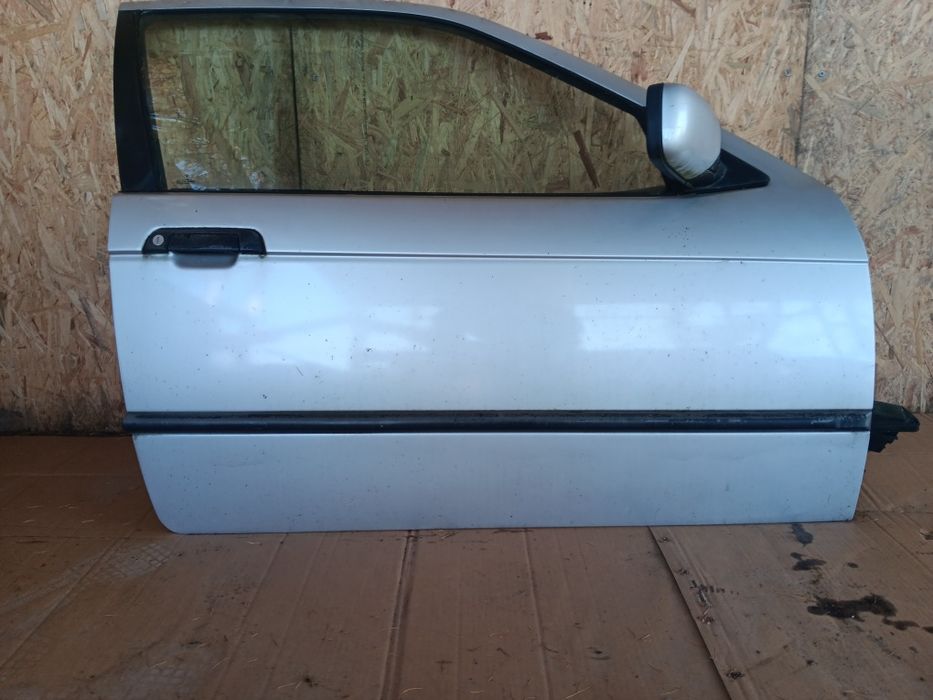Bmw e36 compact drzwi prawe pasażerka kompletne KPL