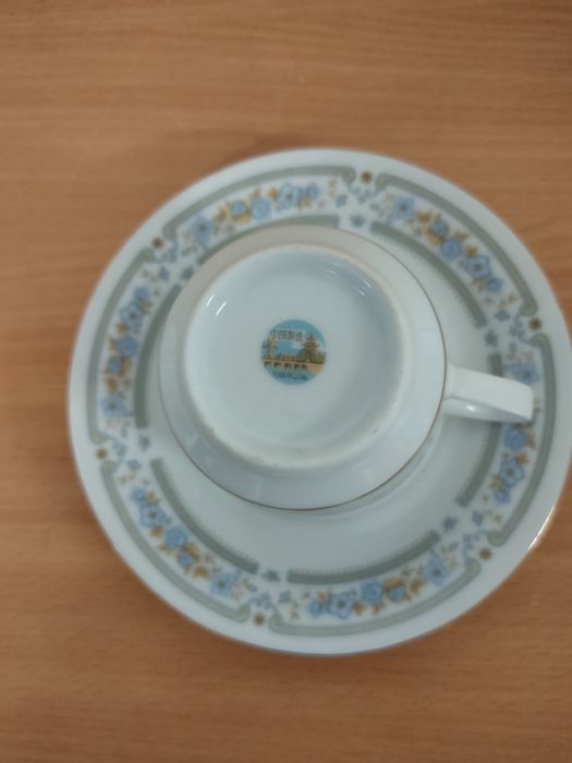 Conjunto de chávenas em porcelana chinesa.