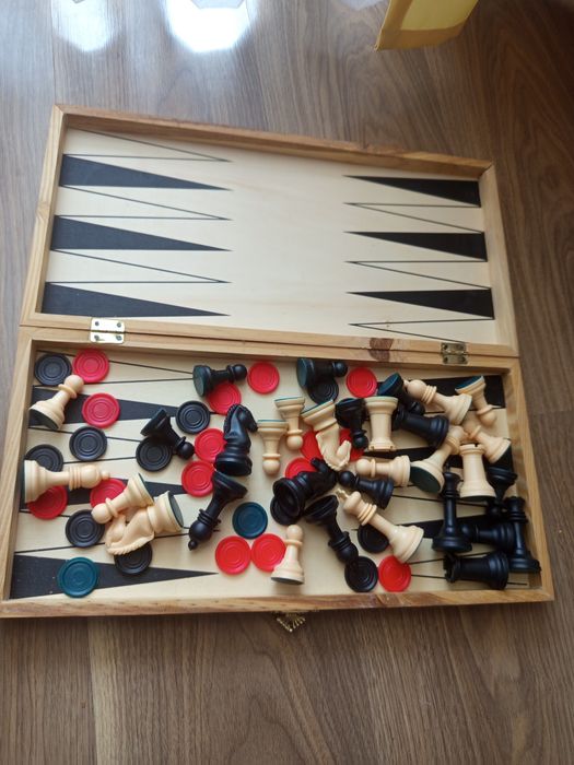 Gra 2w1 szachy i warcaby- uzywane