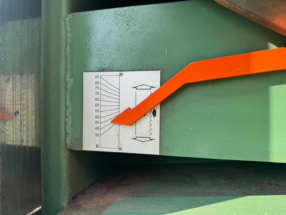 Piła taśmowa rozdzielcza do lameli AGAZZIANI 900 R