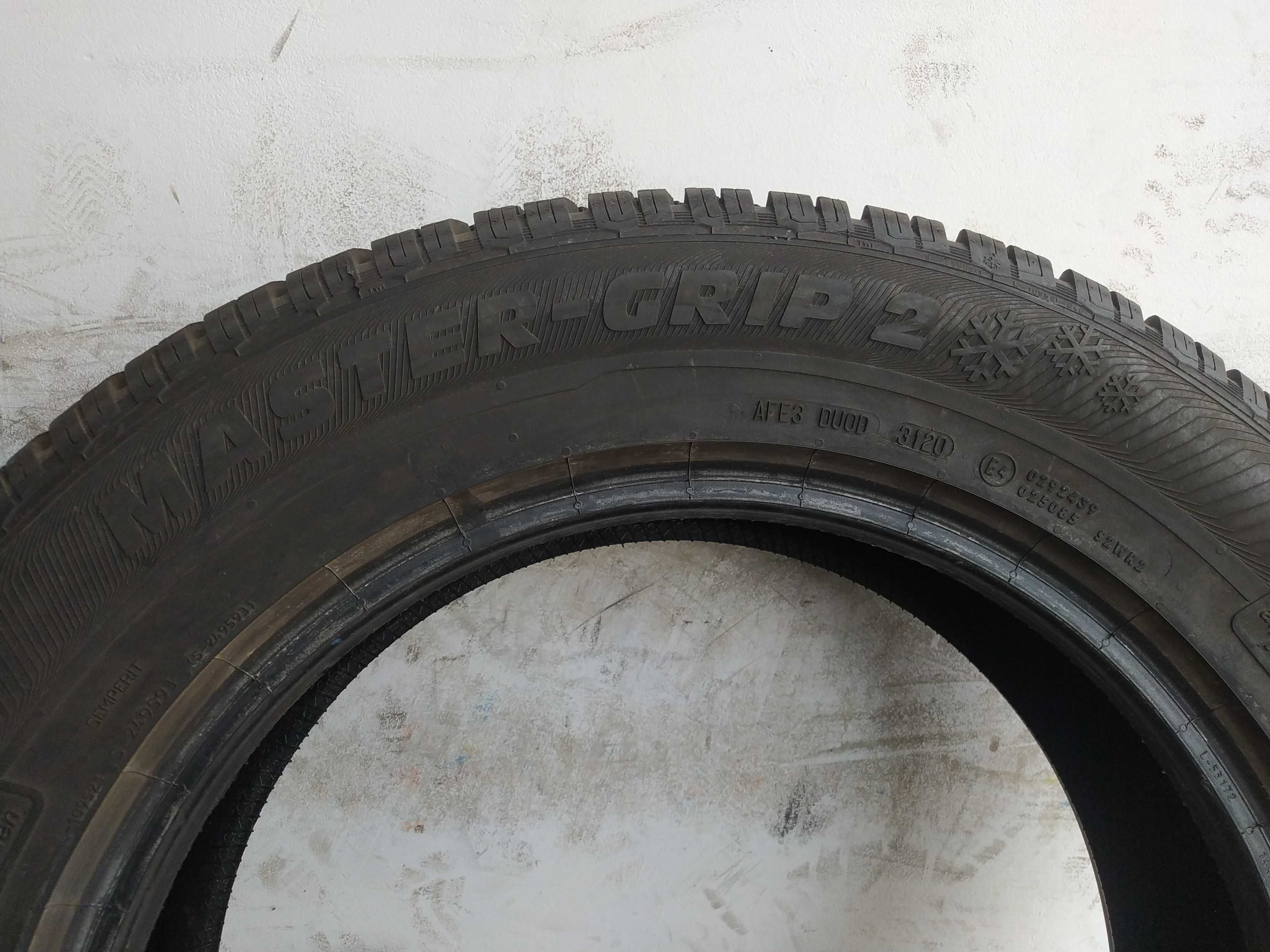 1x215/65R17 Semperit Master-Grip 2, 2020 rok, bieżnik 8,8mm, 99H