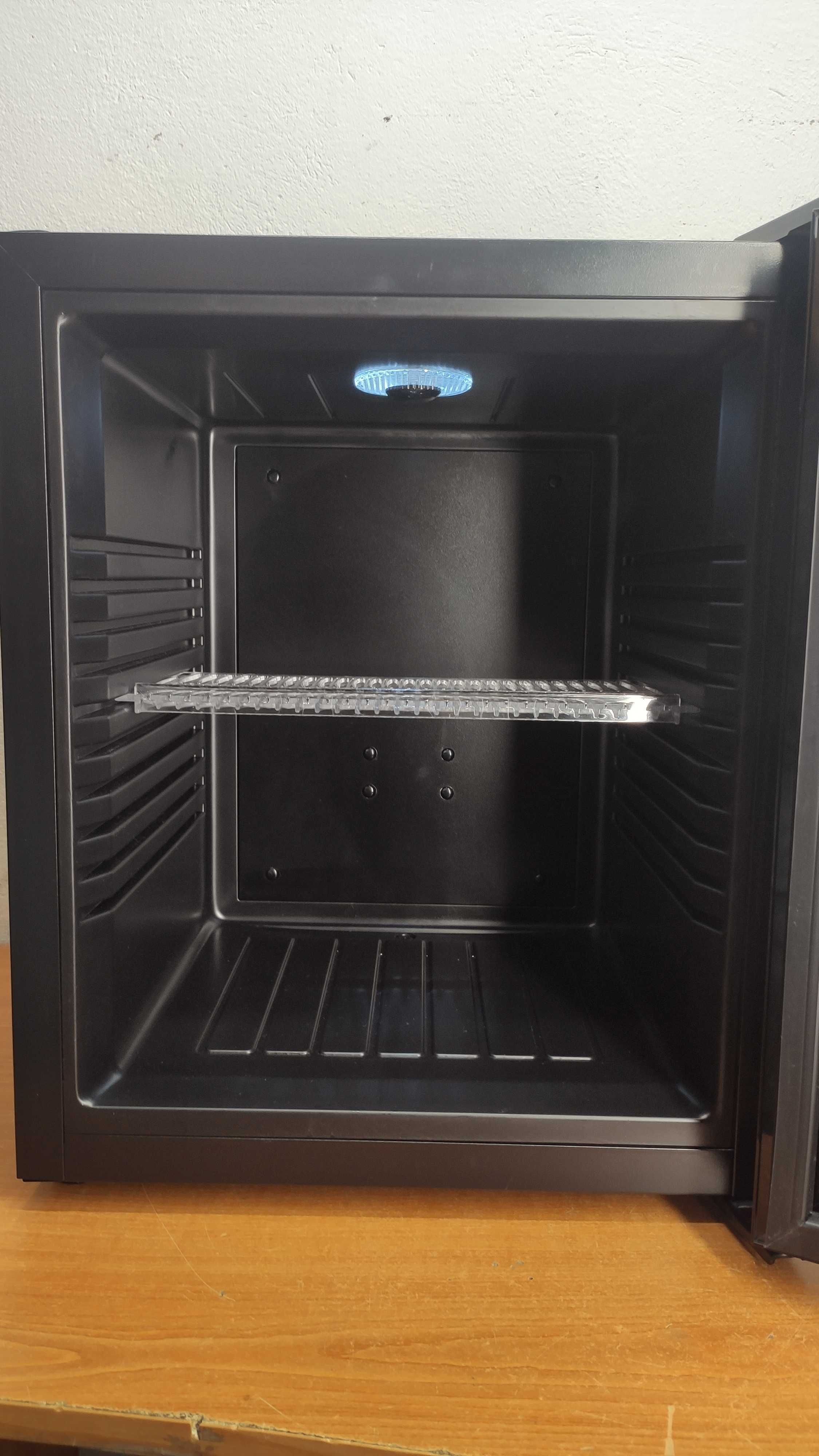 Холодильник міні холодильник для косметики Klarstein 10032779