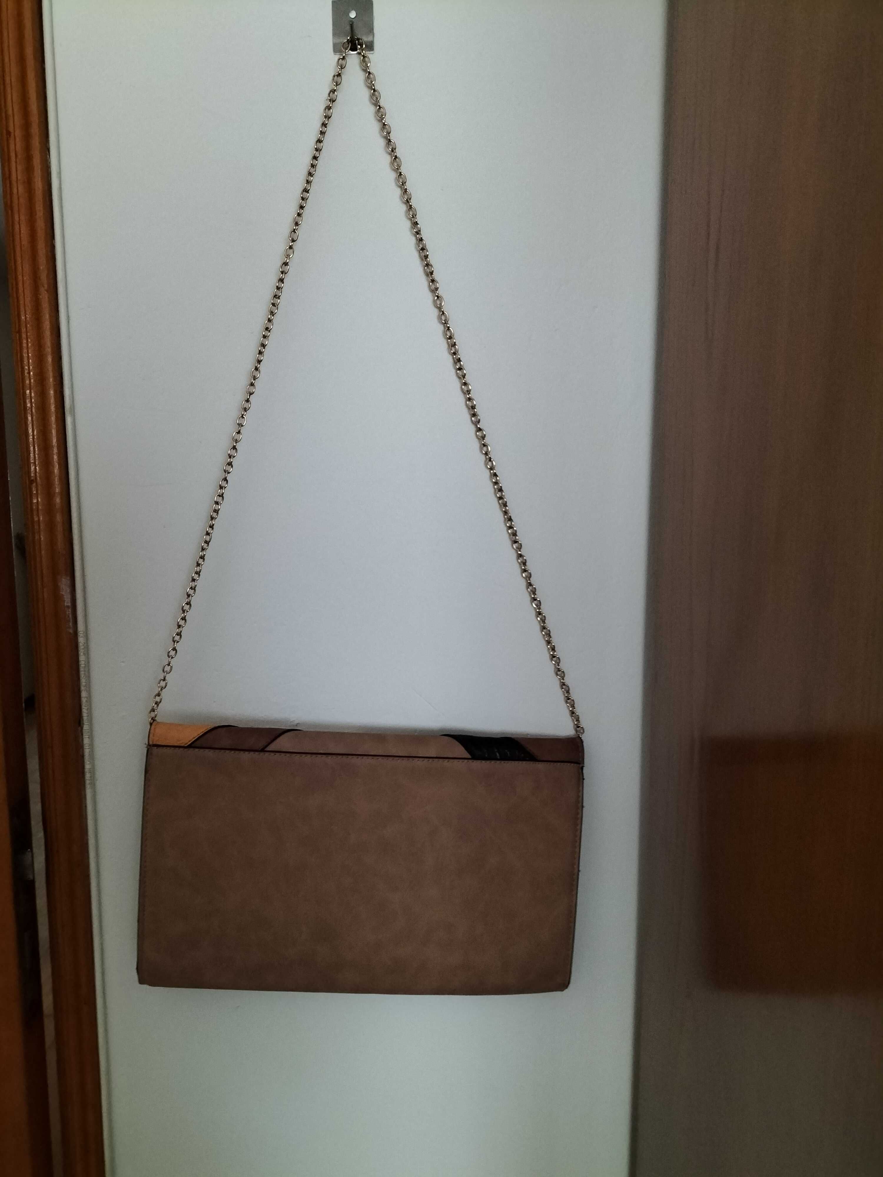 Mala clutch cor taupe