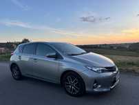 Toyota Auris 2015 Hybryda Zadbana Niski przebieg